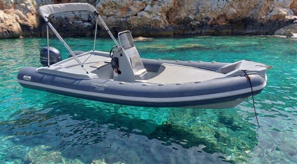 Gommone a noleggio Alghero senza patente a Capo Caccia